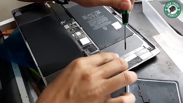 Thay pin iPad Pro 12.9 - Suachuavinhthinh.com смотреть онлайн
