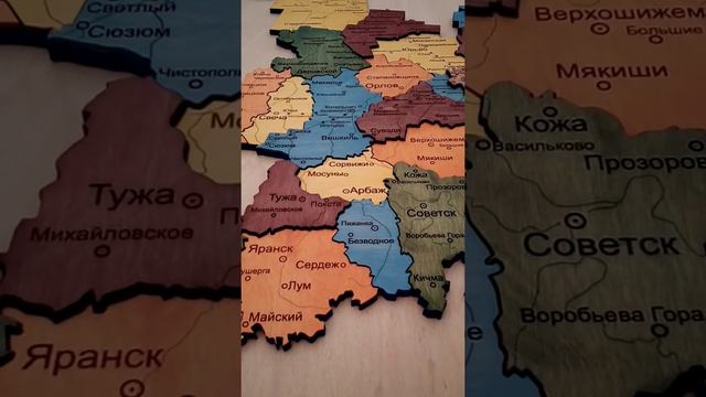 Деревянная карта Кировской области на стену. смотреть онлайн