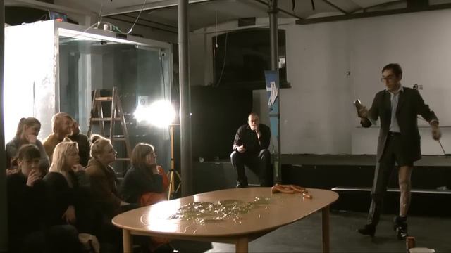 Florian Feigl: prolog to "300" смотреть онлайн