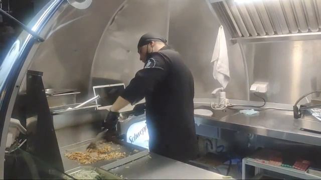 Анапа вечером 31 июля. Смотрим фонтан, гуляем в эфире. смотреть онлайн