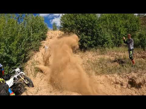 HUSQVARNA 450 FE, KTM 450 EXC, ZUUM 250 и маленькая горочка смотреть онлайн