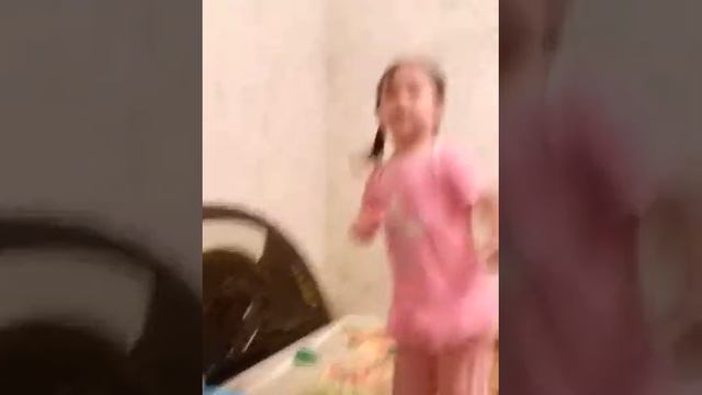 Моя сестра поёт песню про пони 2. Угар смотреть онлайн