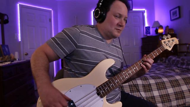 Sterling By Music Man Sub Ray4 Bass Demo & Review