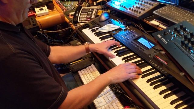 Vienna Symphonic Smart Orchestra - "Battleship Natale" смотреть онлайн