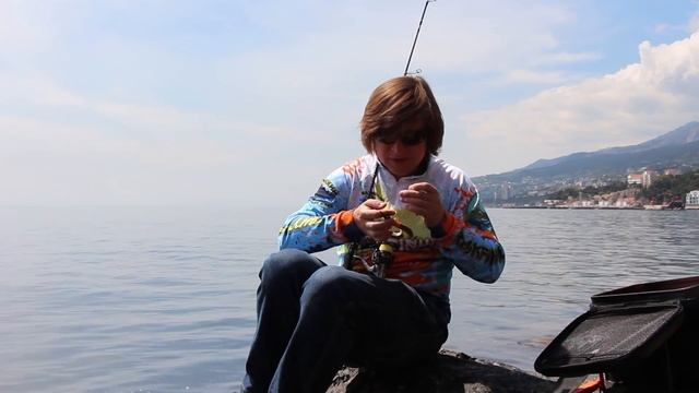 Морская рыбалка на камнях смотреть онлайн