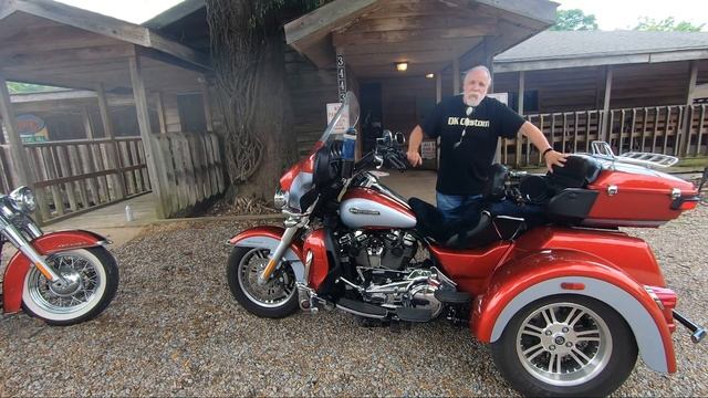 2019 Harley Tri Glide Walk Around Review of Mods смотреть онлайн