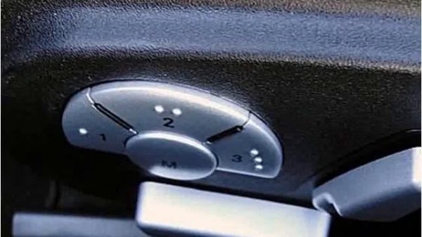 2005 Mercedes-Benz SLK-Class available from Atlanta Auto Lea