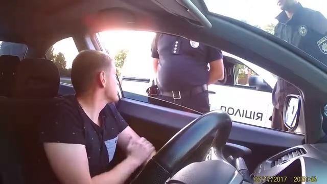 Как нужно разговаривать с ГАИ , Лучше бы мы его не останавливали