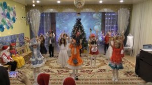 Новогодний оркестр с бубнами