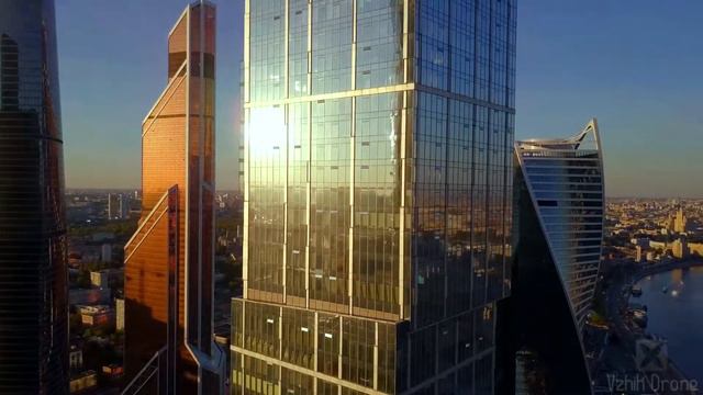 Moscow-city reflection sunset / Солнце в отражении Москва-сити смотреть онлайн