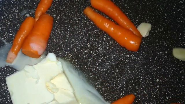 Морковь на гарнир. Тушенная Морковка в сливках. смотреть онлайн