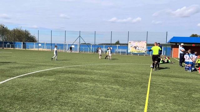 СТАРТ 15 (белые) - Юниор зеленые (Белгород) 2-й тайм .Товарищеская встреча вне зачета смотреть онлайн