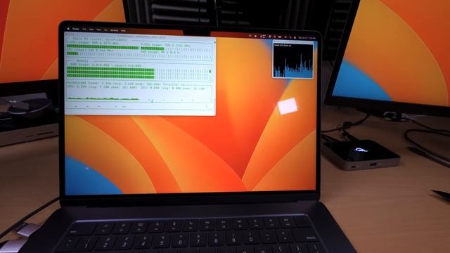 M2 MacBook Air | INSTANTLY connect 4K monitors смотреть онлайн