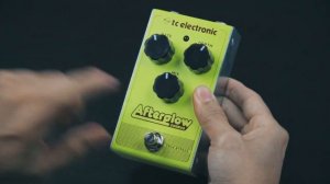 Unboxing // TC Electronic Afterglow Chorus