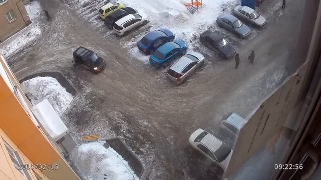 Метеорит в Челябинске (съемка камеры наблюдения) смотреть онлайн