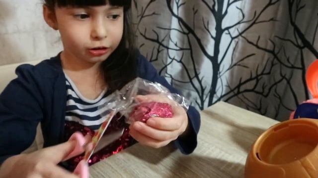 ЛОЛ БОЛЬШАЯ КУКЛА/ БОЛЬШОЙ ШАР ЛОЛ/Подделка! смотреть онлайн