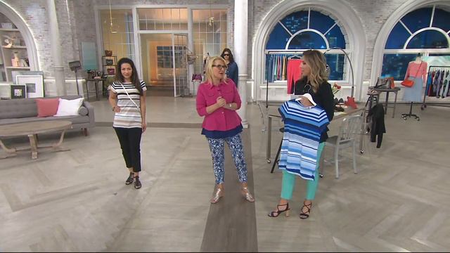 Isaac Mizrahi Live! Engineered Stripe Short Sleeve Tunic on QVC смотреть онлайн