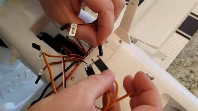 FMS - Sky Trainer 182 1.4m - Unbox, Build, Radio Setup, & Flights смотреть онлайн