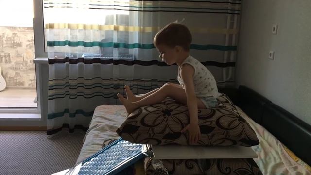 Горка дома для ребёнка смотреть онлайн