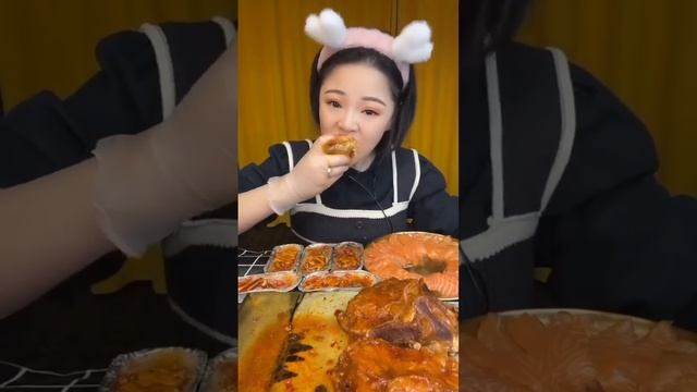 КИТАЙЦЫ ЕДЯТ НА КАМЕРУ!!! ????