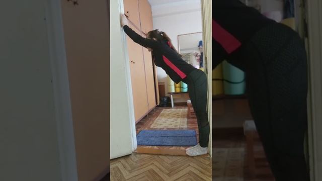 упражнения при кифозе