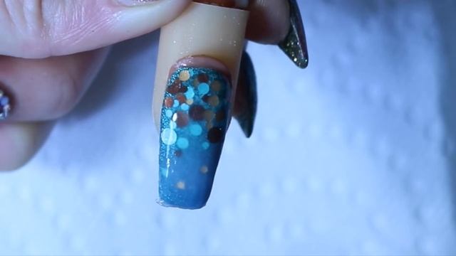 NAIL BASICS: HOW TO WORK WITH CHUNKY GLITTER смотреть онлайн