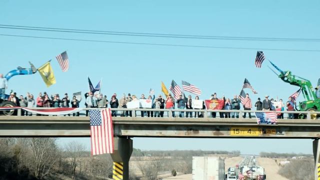 Salt of the Earth - Official Trailer смотреть онлайн