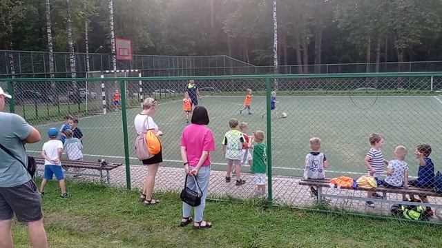 Первые гол, передача и сейв. смотреть онлайн