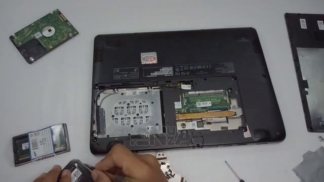 Upgrade / Replace SSD And RAM On Acer Aspire ES11 ES1-132