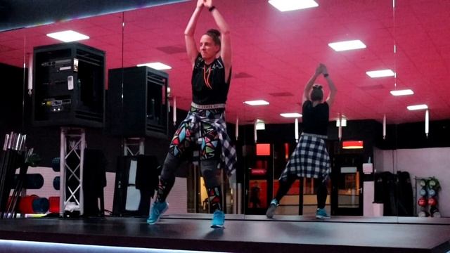#76 Te Pintaron Pajaritos - Yander & Yostin - Zumba - Zumbafitness - Warming Up смотреть онлайн