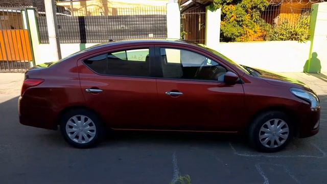 NISSAN VERSA 2016 ROJO