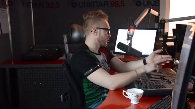 СЛУШАЙ ЧТО. Гость Андрей Крамарь - фудхантер из koko.by смотреть онлайн