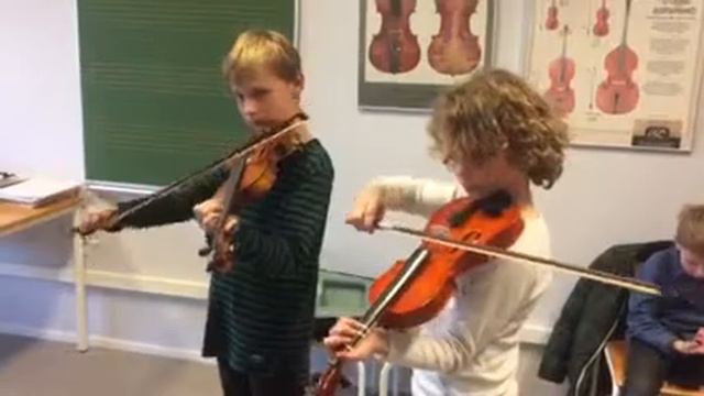Tue & Asger смотреть онлайн