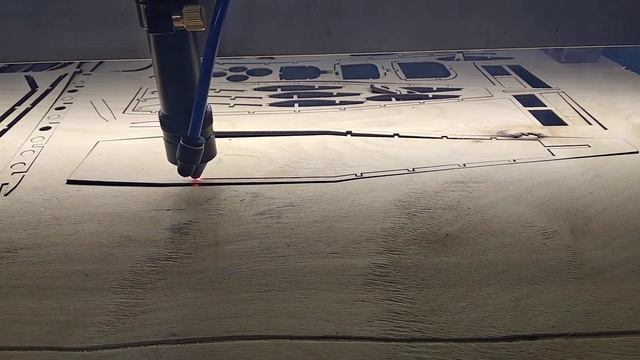 Резка фанеры лазерным станком SVETOCH смотреть онлайн