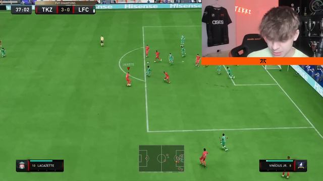 220-0 on FUT CHAMPS with NEW ICONS?! P2G EP #19 смотреть онлайн