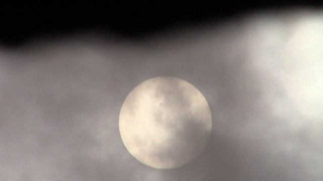 НЛО на Солнце...28/03/2016...Milano смотреть онлайн