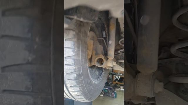 Ремонт подвески и ходовой Ниссан Ноут 1.6 литра 2008 года выпуска