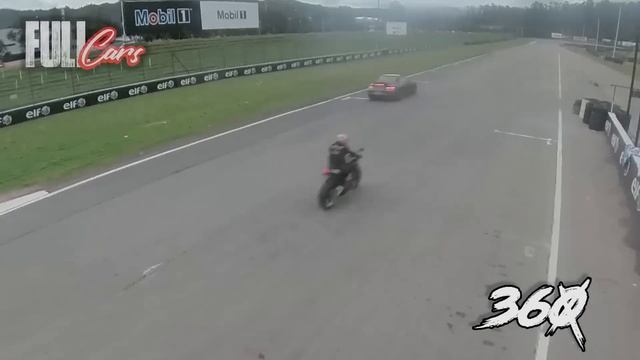Porsche 911 TURBO S!! VS Kawasaki z800 y z900 BRUTAL!! смотреть онлайн
