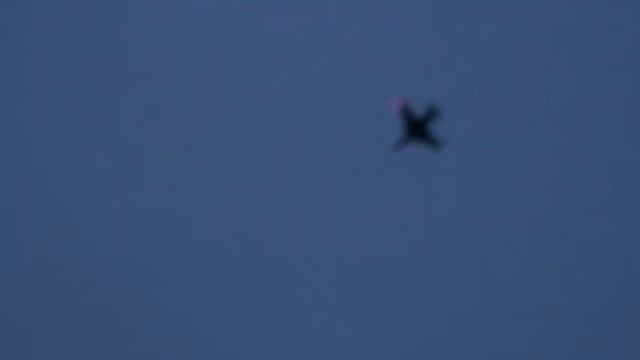 Штурмовик СУ-25 атакует аэропорт Донецк.26.05.2014