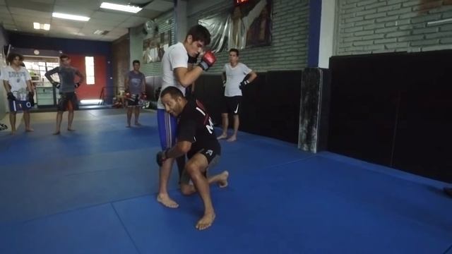 RF CENTRO DE LUCHAS - clases MMA смотреть онлайн