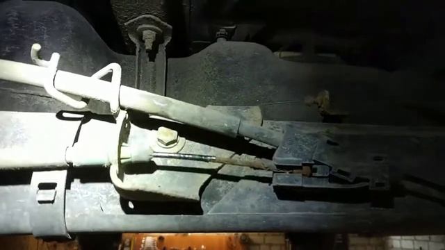 Замена троса ручника Citroen Grand C4 Picasso смотреть онлайн