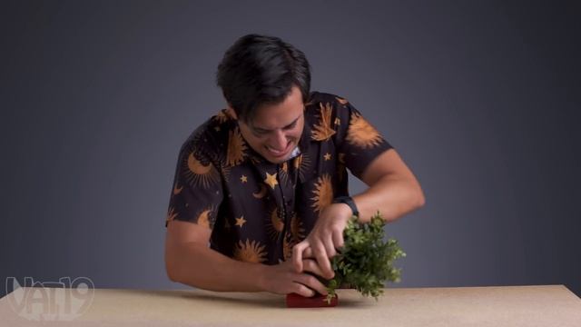 $1000 if You Can Break This Food in 1 Minute • Break It To Make It #36 смотреть онлайн