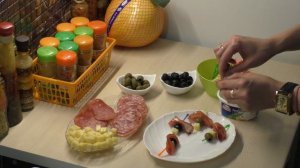 КАНАПЕ с сыром и колбасой