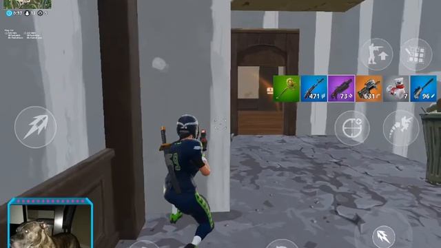 Fortnite Battle Royale playing on a iPad Pro 2017 12.9 inch смотреть онлайн