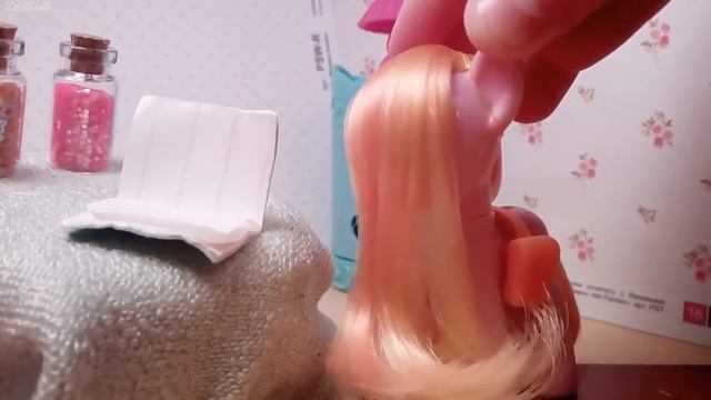 Типы пони в кафе/ By KriSStaR смотреть онлайн