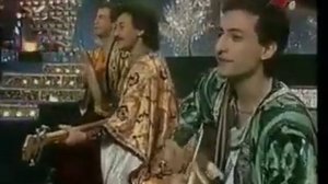 На востоке.Ялла.Самая добрая песня!!!Узбекистан