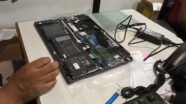 dell latitude 3510 ram upgrade | open back cover | motherboard view | m.2 SSD | HDD upgrade option смотреть онлайн