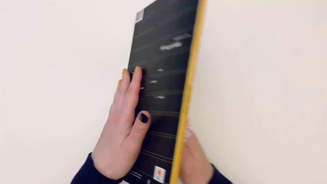 Распаковка и обзор альбомов Stray Kids [YELLOW WOOD] обе версии смотреть онлайн