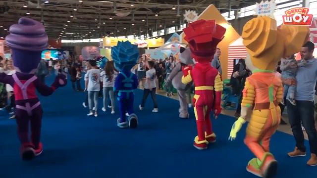 Fixies at the festival MULTIMIR-2017! ? The screw ? English for children