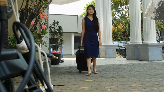 HUUUH..!!! TEGA BANGET SIH SI DEWI DAN OMA RINA // CINTA SEBENING EMBUN смотреть онлайн